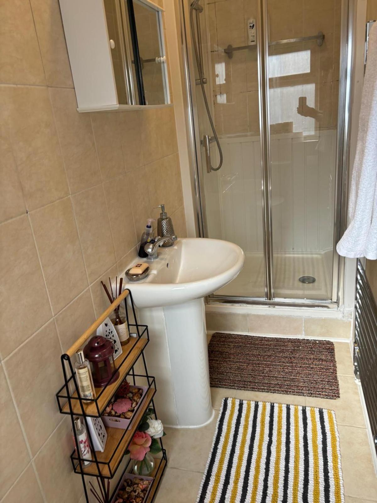 1 Bed Cozy Apartment